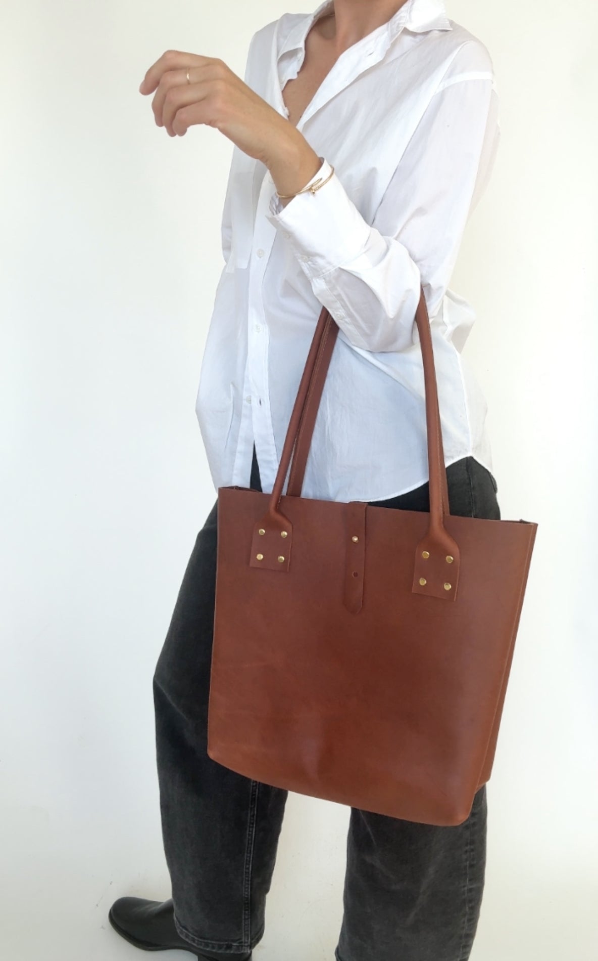 MOORE REFINED TOTE | PECAN Leather Bag - handcrafted by Market Canvas Leather in Tofino, BC, Canada