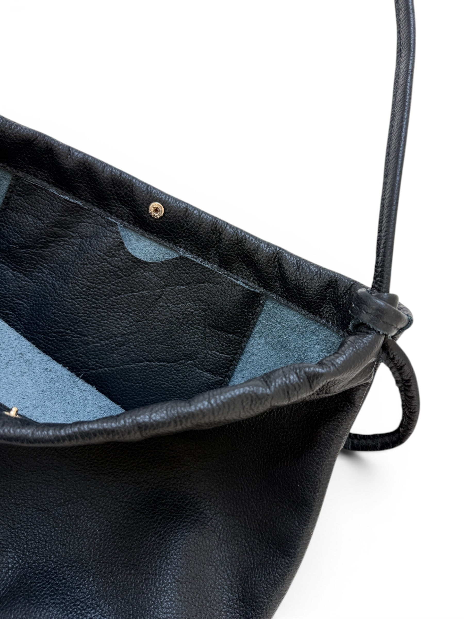 HENNI TOTE | NOIR Leather Bag - handcrafted by Market Canvas Leather in Tofino, BC, Canada