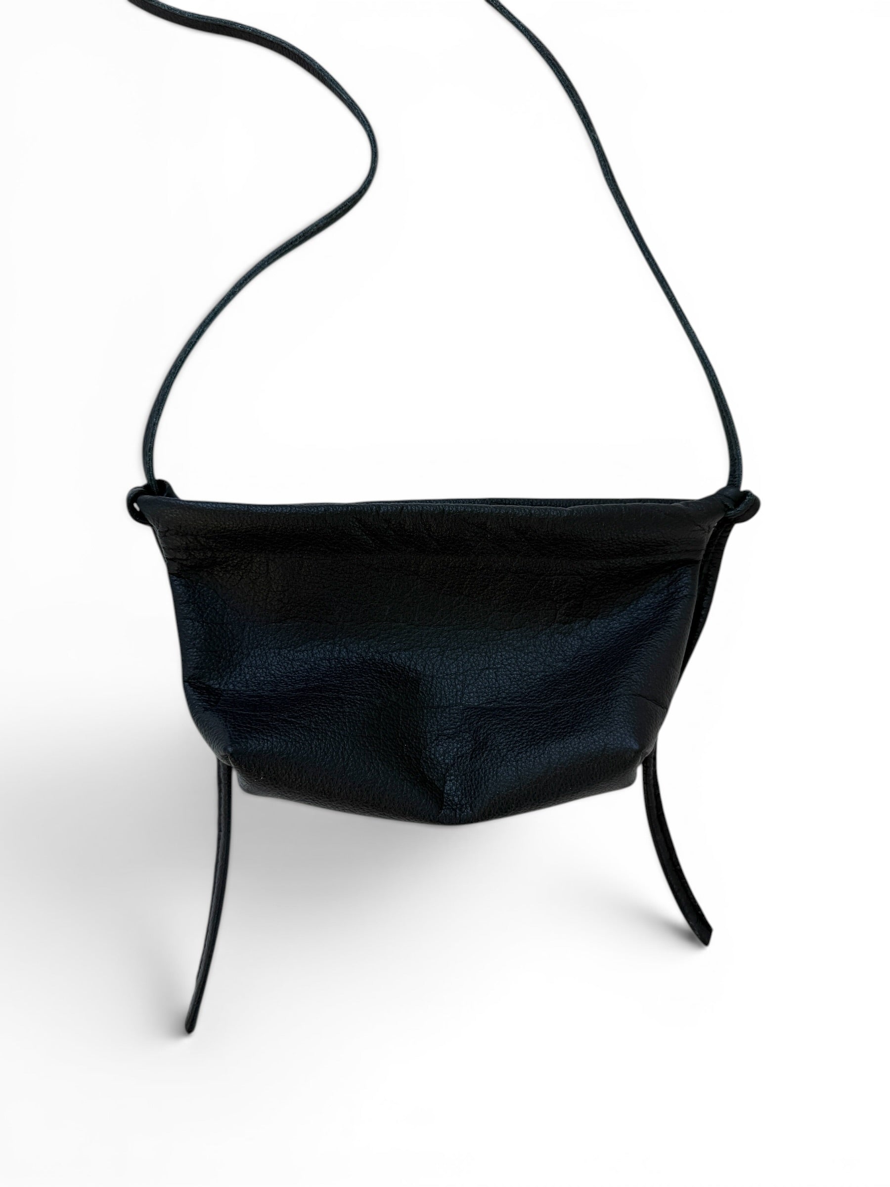 MINI HENNI TOTE | NOIR Leather Bag - handcrafted by Market Canvas Leather in Tofino, BC, Canada